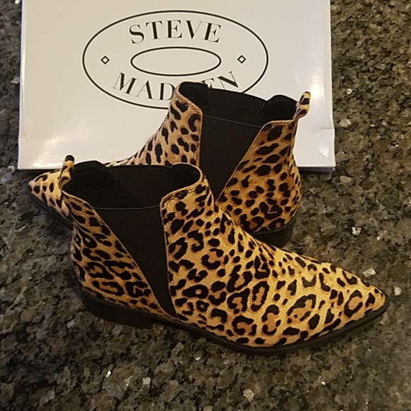 Steve Madden Jerry Gore Leopard Bootie - Picture 4 of 7